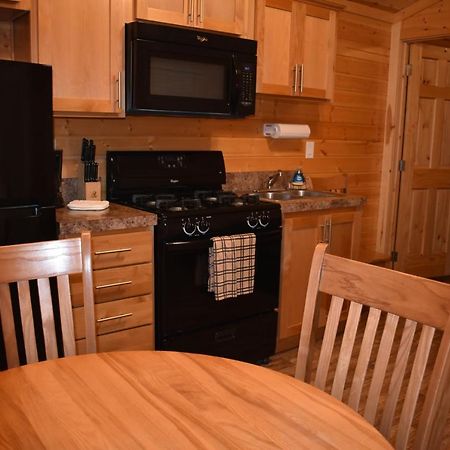 Tall Chief Camping Resort Cottage 1 Pleasant Hill Eksteriør bilde